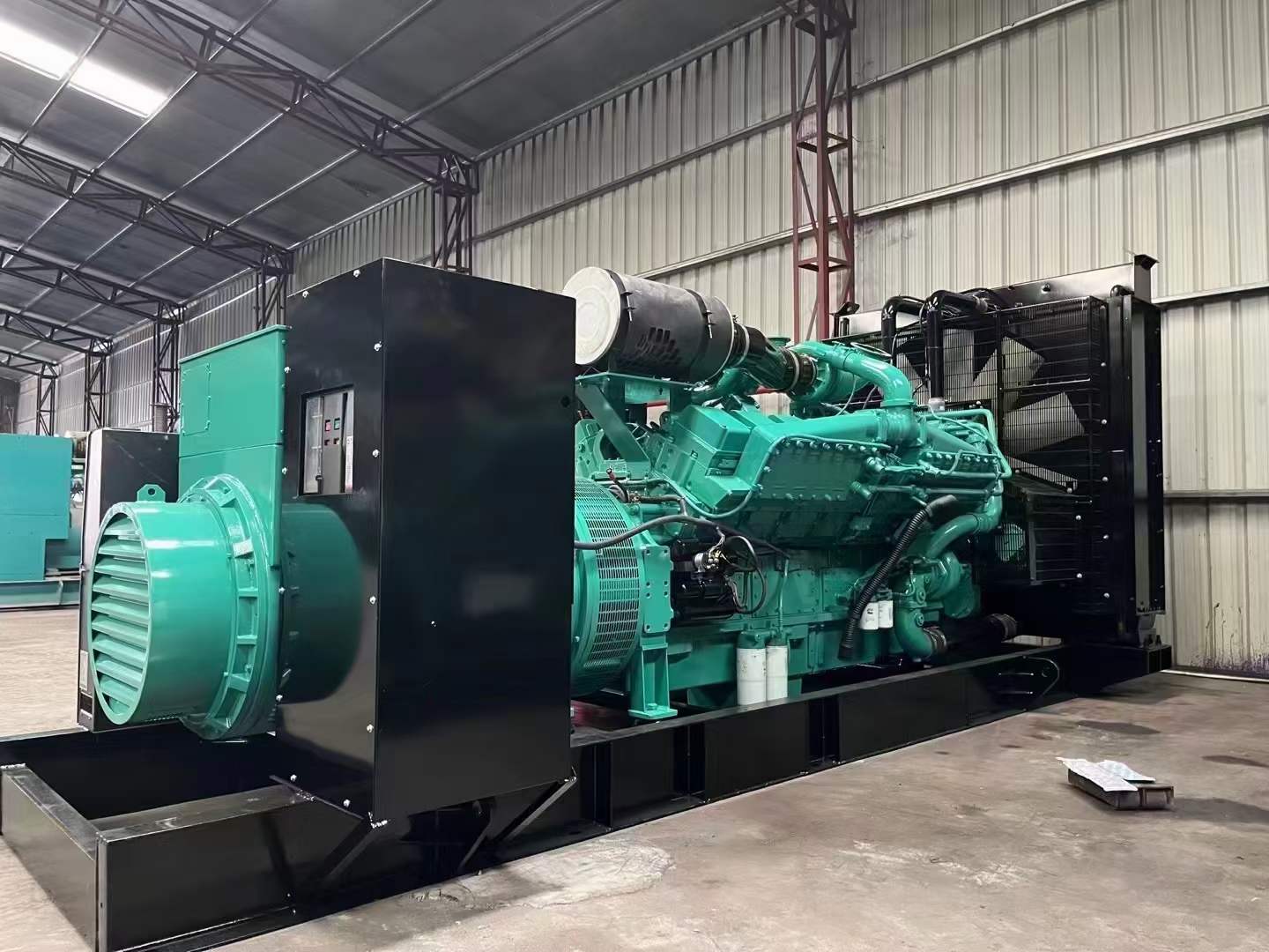 三江如何降低 800kW 柴油发电机输出电流的波动？